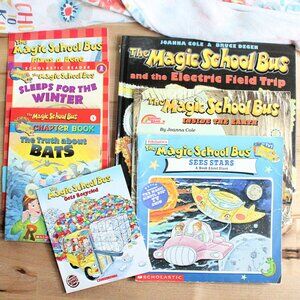 Set of 7 Magic School Bus Children's Books (5- Vintage)